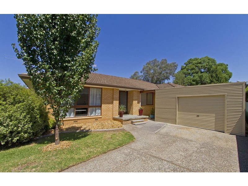 581 Lyne Street, Lavington NSW 2641