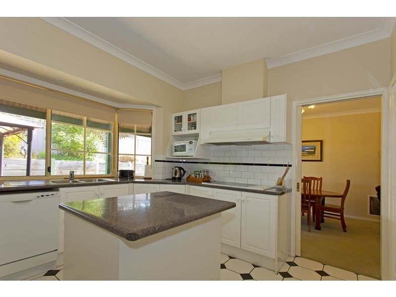 7 Ballara  Drive, Wodonga VIC 3690