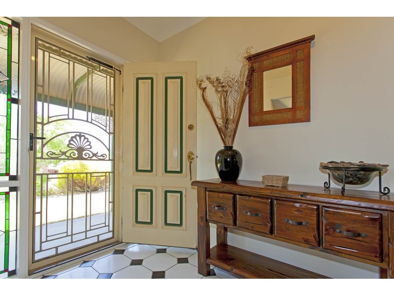 7 Ballara  Drive, Wodonga VIC 3690