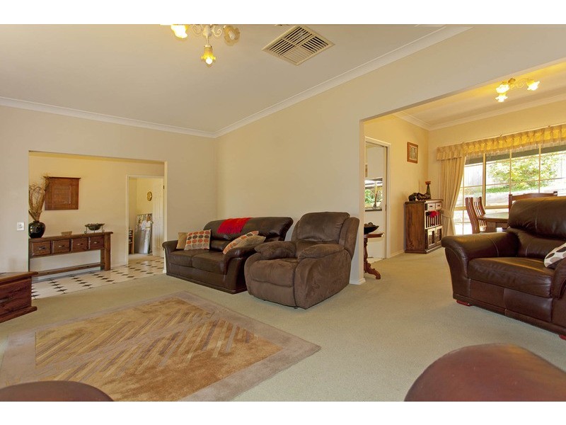 7 Ballara  Drive, Wodonga VIC 3690