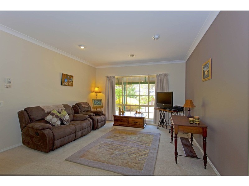 7 Ballara  Drive, Wodonga VIC 3690