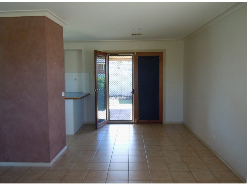 5 Oakmont Circuit, Wodonga VIC 3690