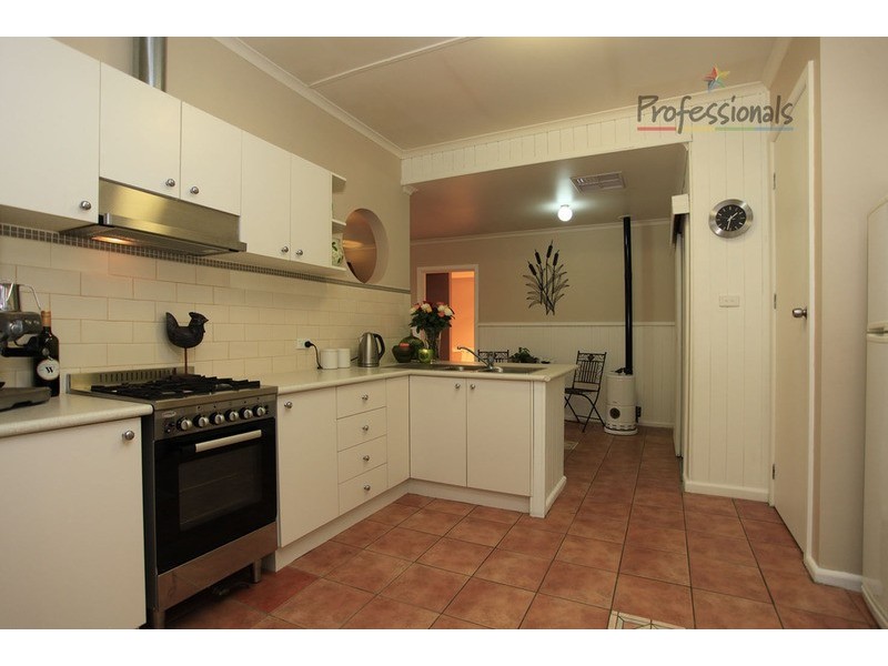 22 Schubert  Crescent, Wodonga VIC 3690