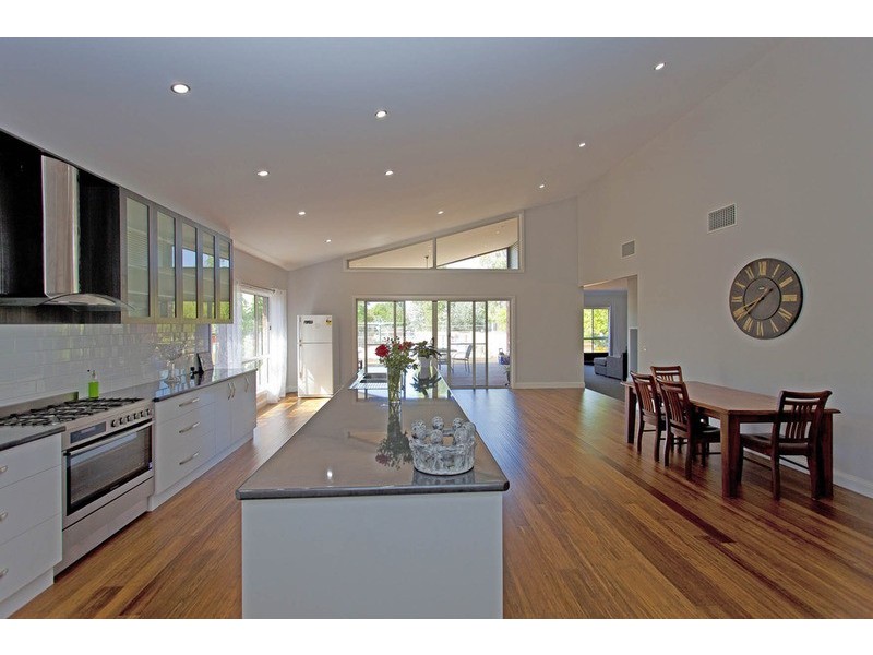 56 Kennedy Street, Howlong NSW 2643