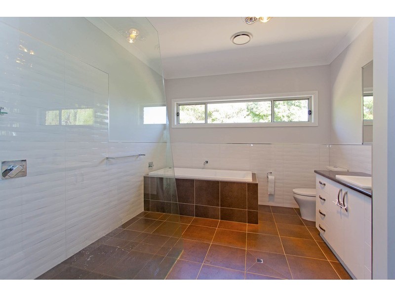 56 Kennedy Street, Howlong NSW 2643