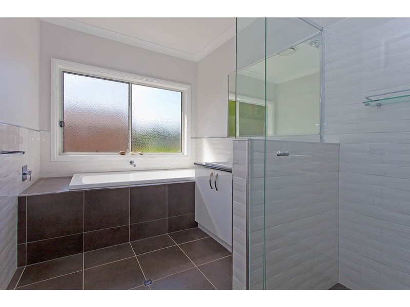 56 Kennedy Street, Howlong NSW 2643