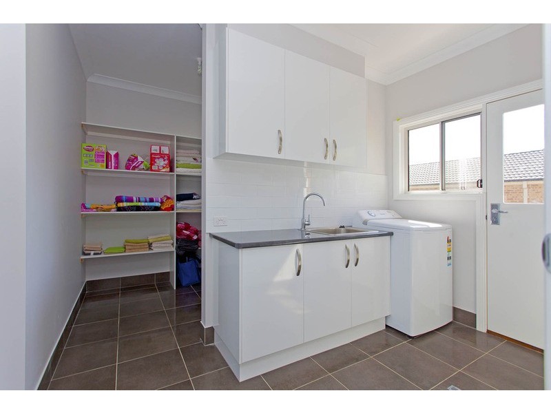 56 Kennedy Street, Howlong NSW 2643