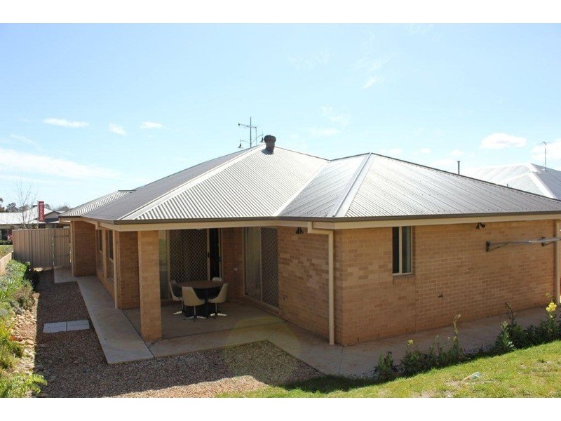 29 Victoria Cross Parade, Wodonga VIC 3690