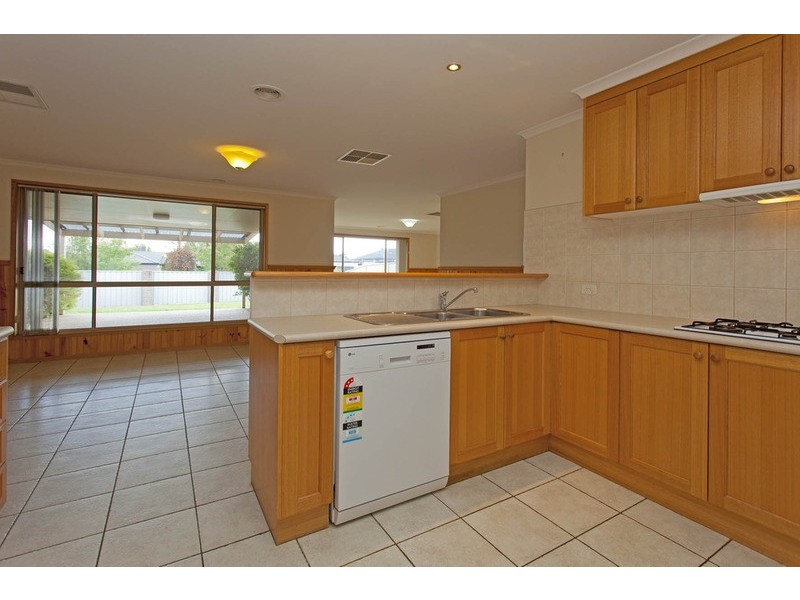 13 Dalton Avenue, Wodonga VIC 3690