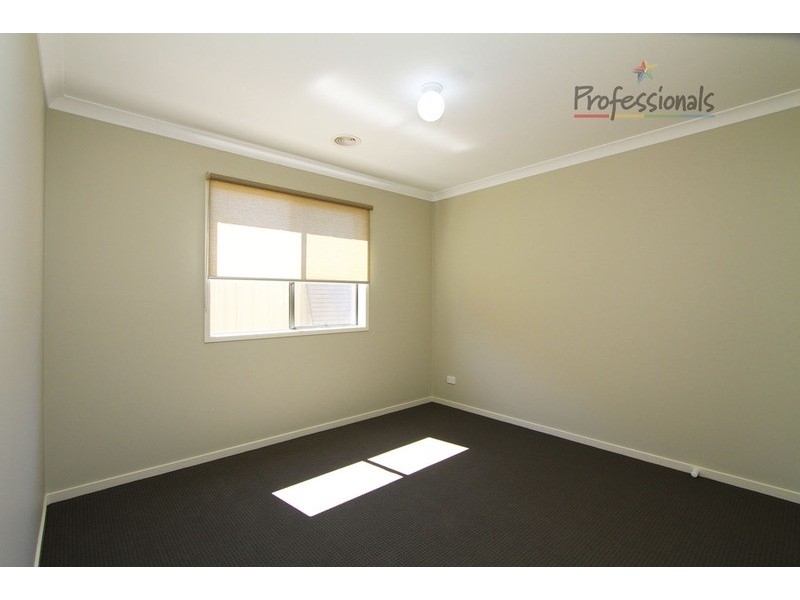 2 Lauren  Place, Wodonga VIC 3690