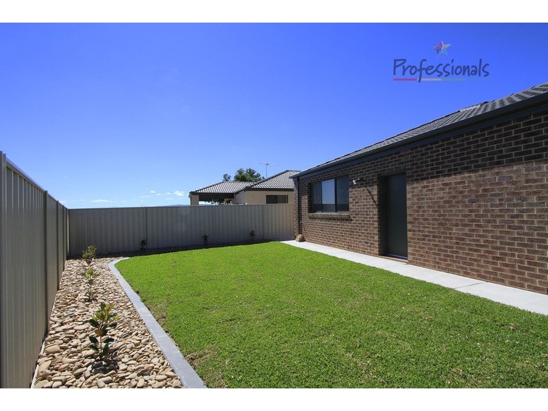 2 Lauren  Place, Wodonga VIC 3690