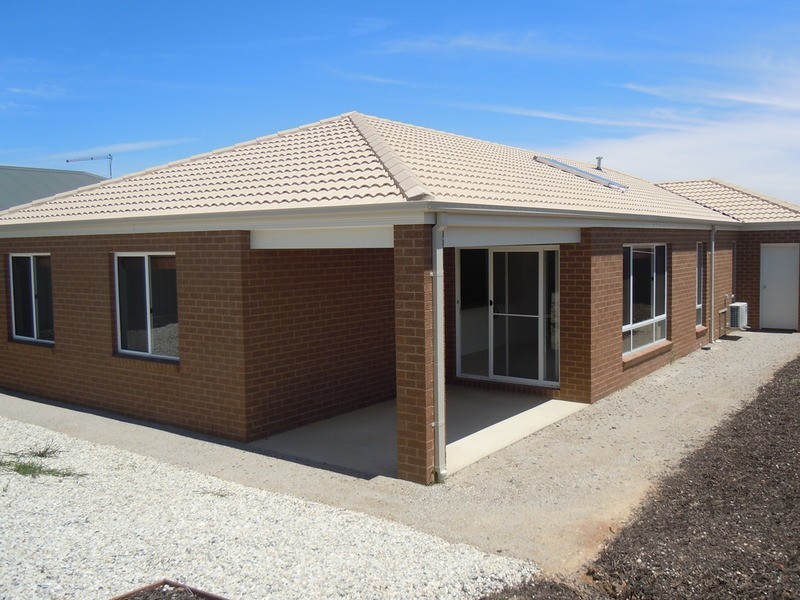 12 Silky Oak Avenue, Wodonga VIC 3690