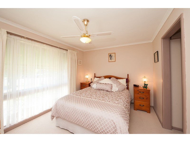 15 Highland  Crescent, West Wodonga VIC 3690