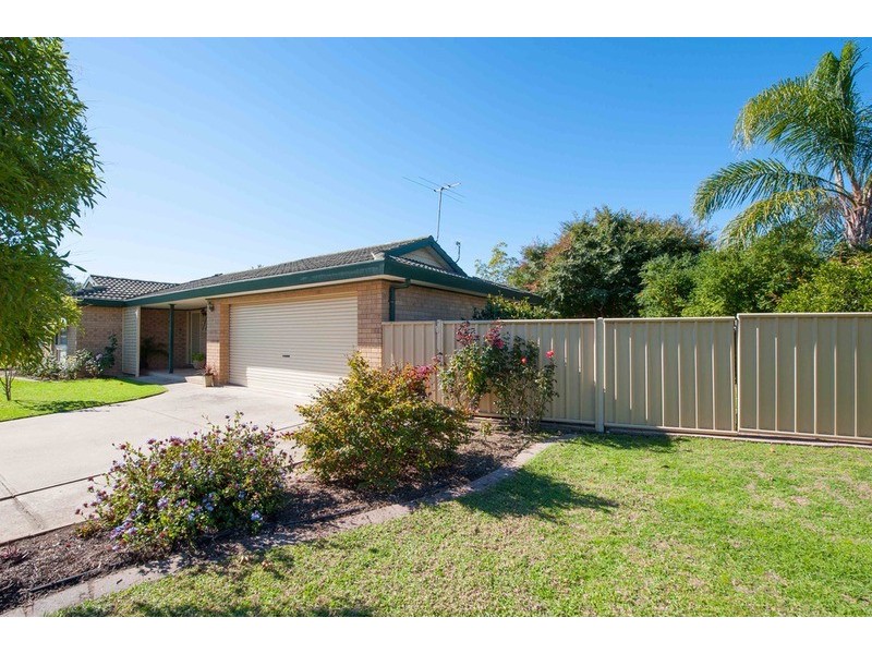 15 Highland  Crescent, West Wodonga VIC 3690