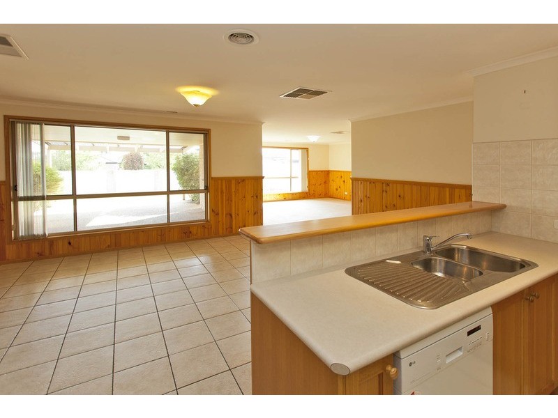 13 Dalton Avenue, Wodonga VIC 3690