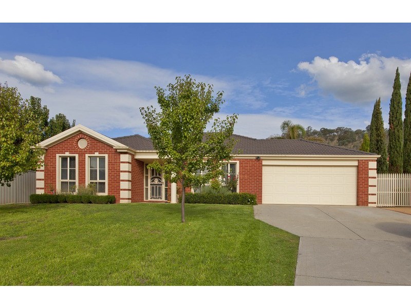 2 Irvine  Court, Wodonga VIC 3690