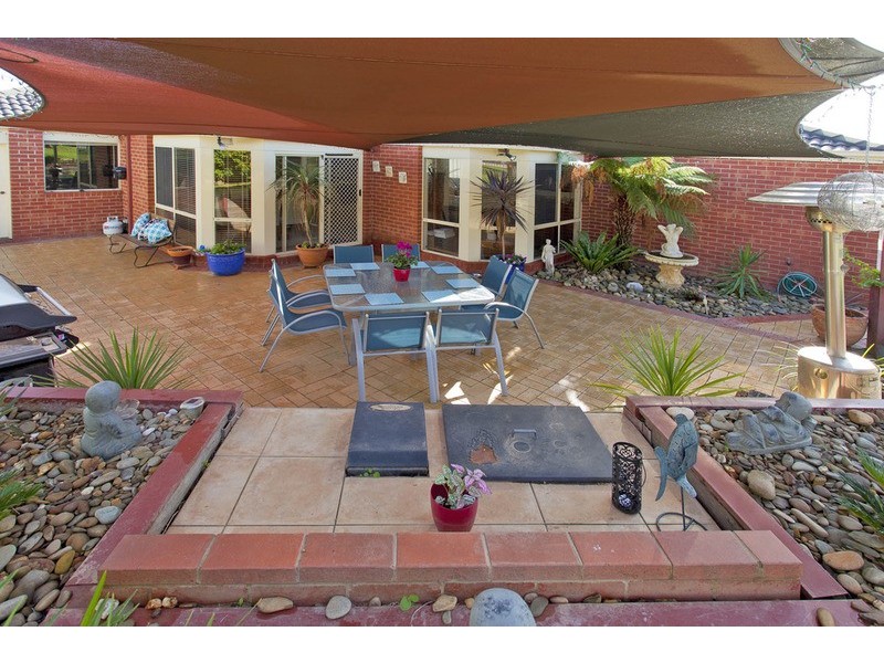 2 Irvine  Court, Wodonga VIC 3690