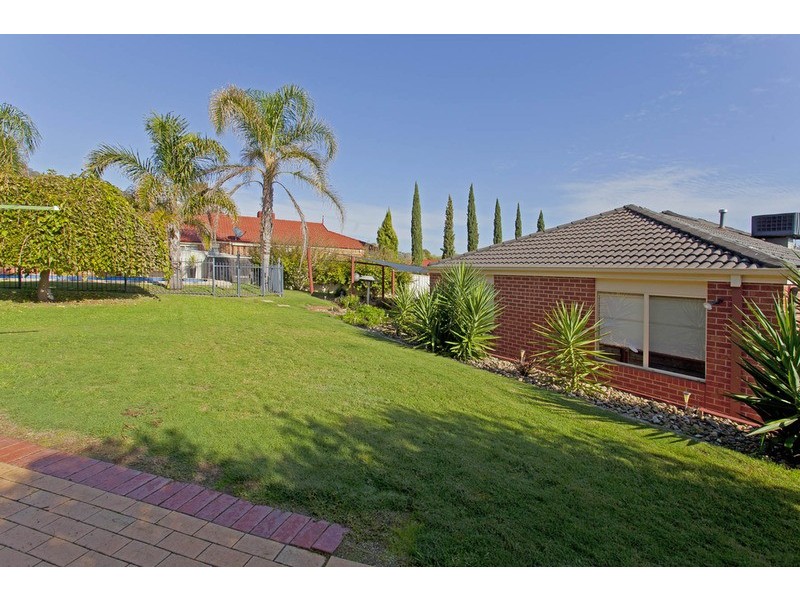 2 Irvine  Court, Wodonga VIC 3690