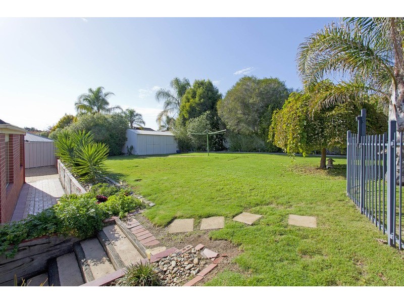 2 Irvine  Court, Wodonga VIC 3690