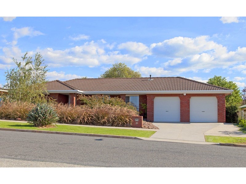 11 Kingfisher  Drive, Wodonga VIC 3690
