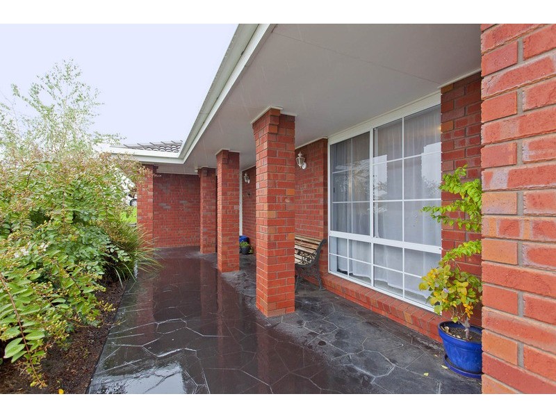 11 Kingfisher  Drive, Wodonga VIC 3690