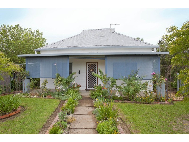 28 Kirndeen Street, Culcairn NSW 2660