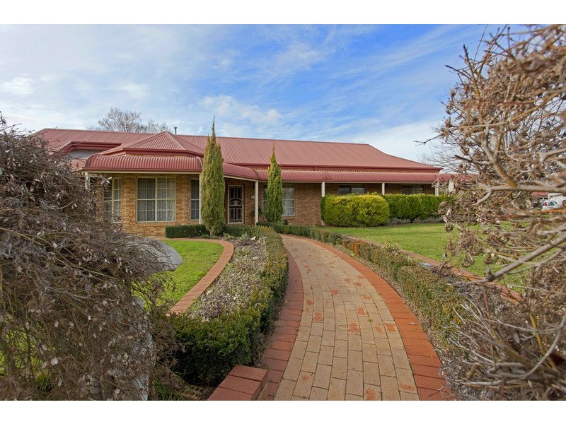 2 Glen Avon Terrace, Wodonga VIC 3690
