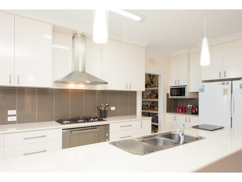 34 Clarendon Avenue, Wodonga VIC 3690