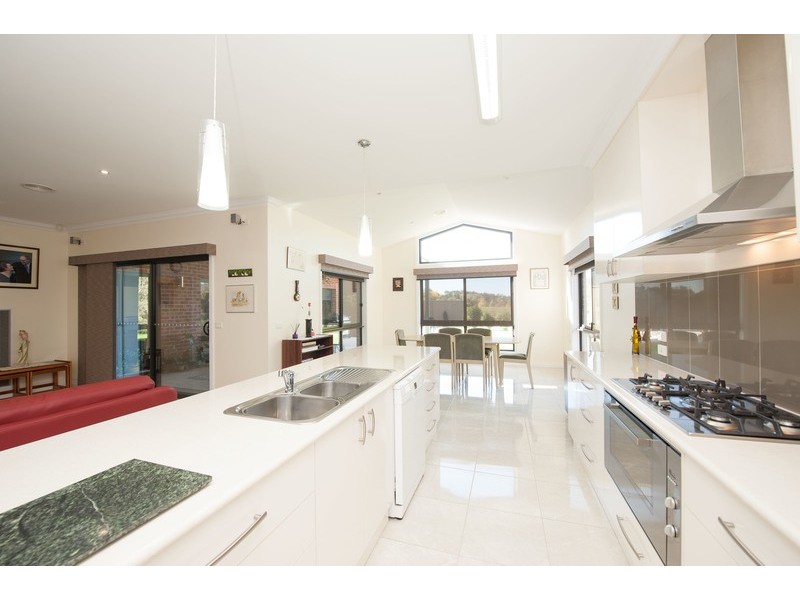 34 Clarendon Avenue, Wodonga VIC 3690