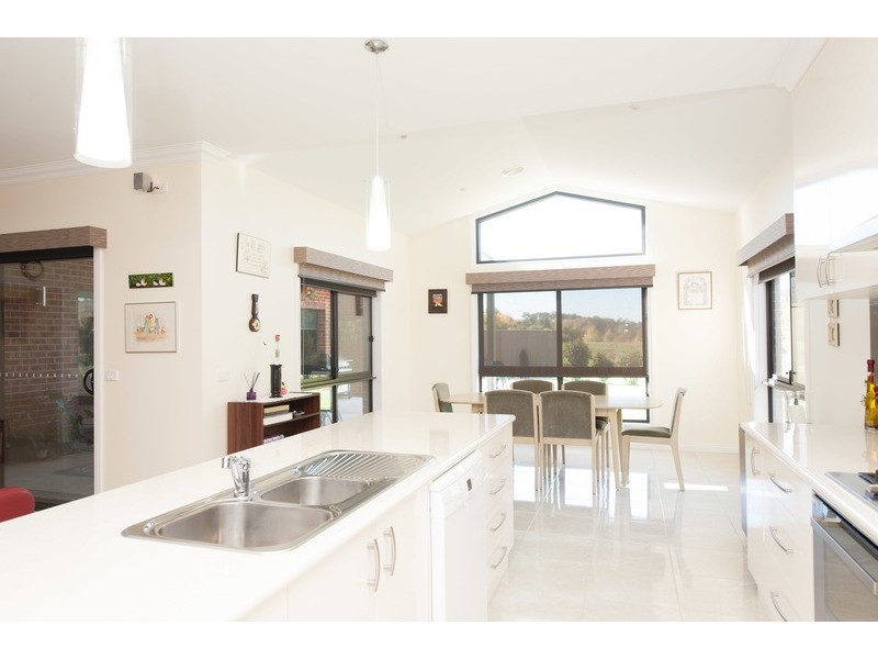 34 Clarendon Avenue, Wodonga VIC 3690