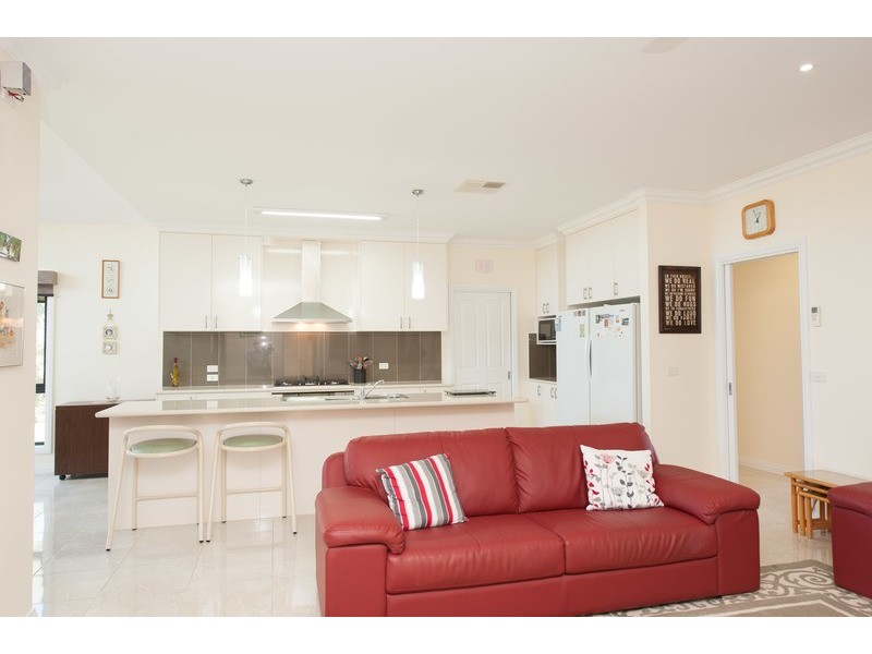 34 Clarendon Avenue, Wodonga VIC 3690