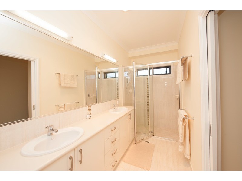 34 Clarendon Avenue, Wodonga VIC 3690