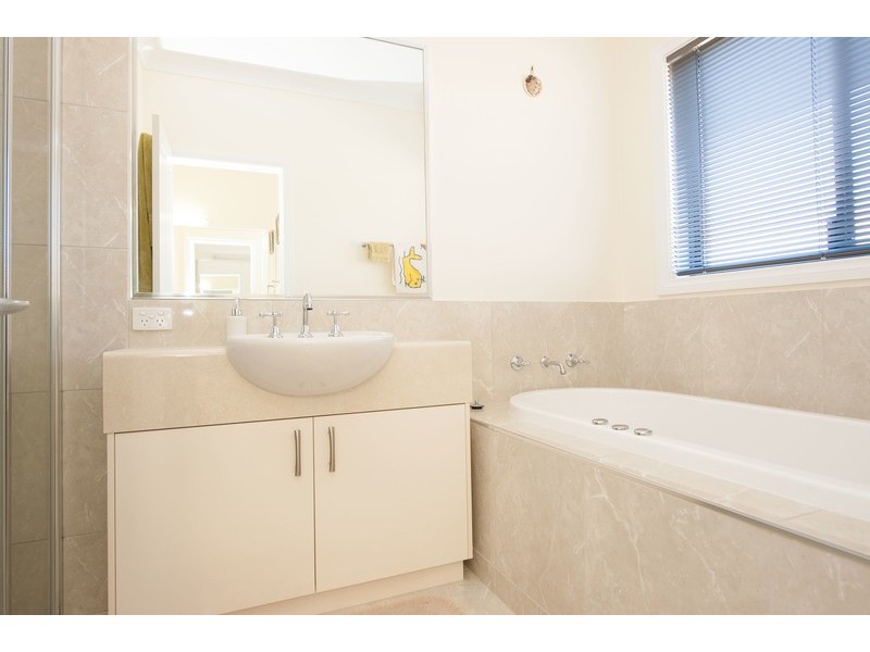 34 Clarendon Avenue, Wodonga VIC 3690