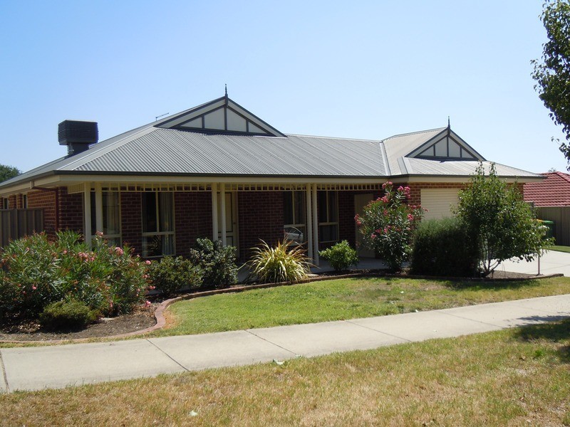 11 Ambrose Crescent, Wodonga VIC 3690