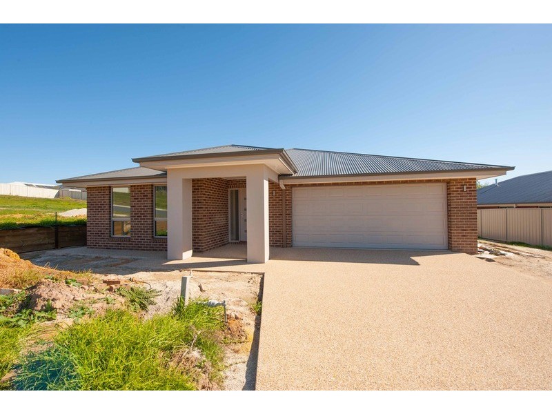 11 Coverdale Drive, Wodonga VIC 3690
