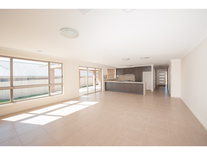 11 Coverdale Drive, Wodonga VIC 3690