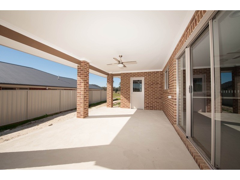11 Coverdale Drive, Wodonga VIC 3690