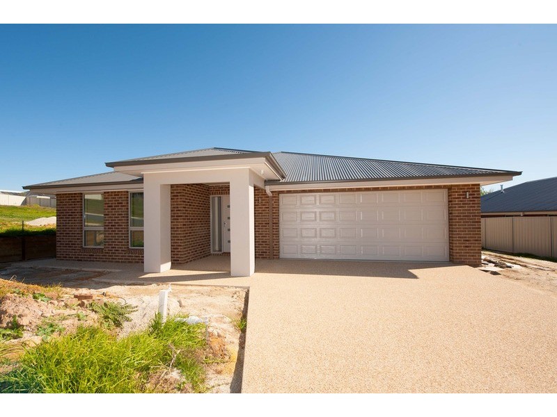 11 Coverdale Drive, Wodonga VIC 3690