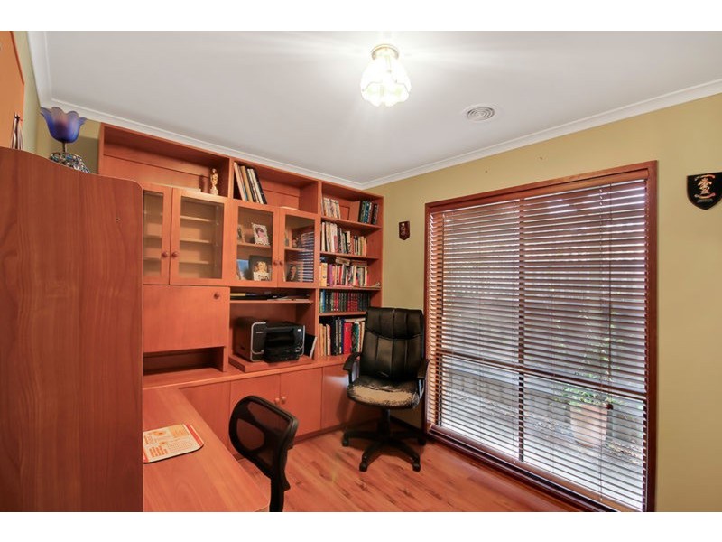 16 Chifley  Street, Wodonga VIC 3690