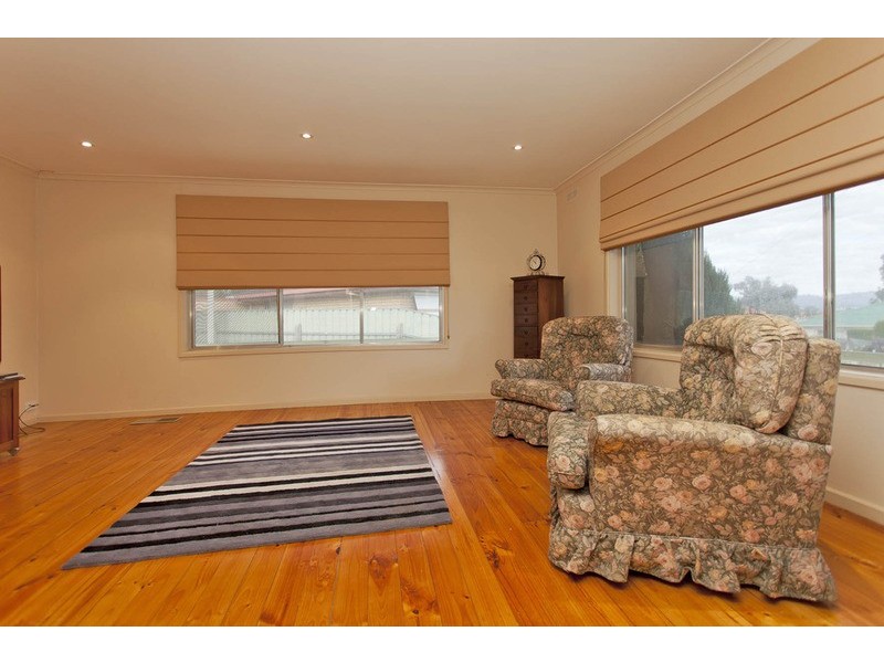 9 Holmes Court, Wodonga VIC 3690