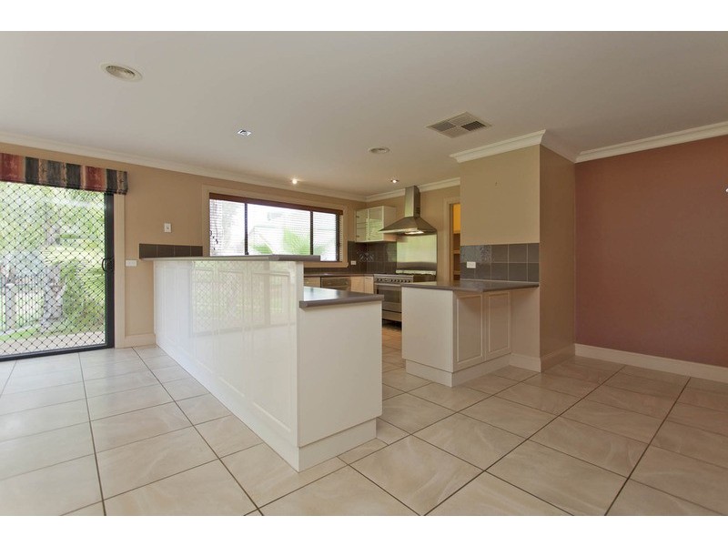 20 Oatlands Fairway, Wodonga VIC 3690