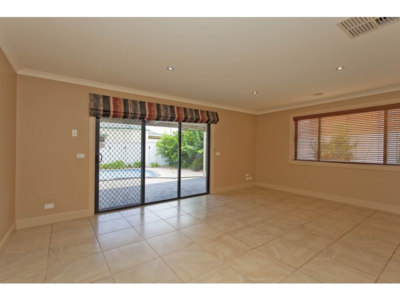 20 Oatlands Fairway, Wodonga VIC 3690