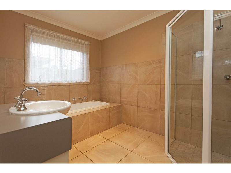 20 Oatlands Fairway, Wodonga VIC 3690