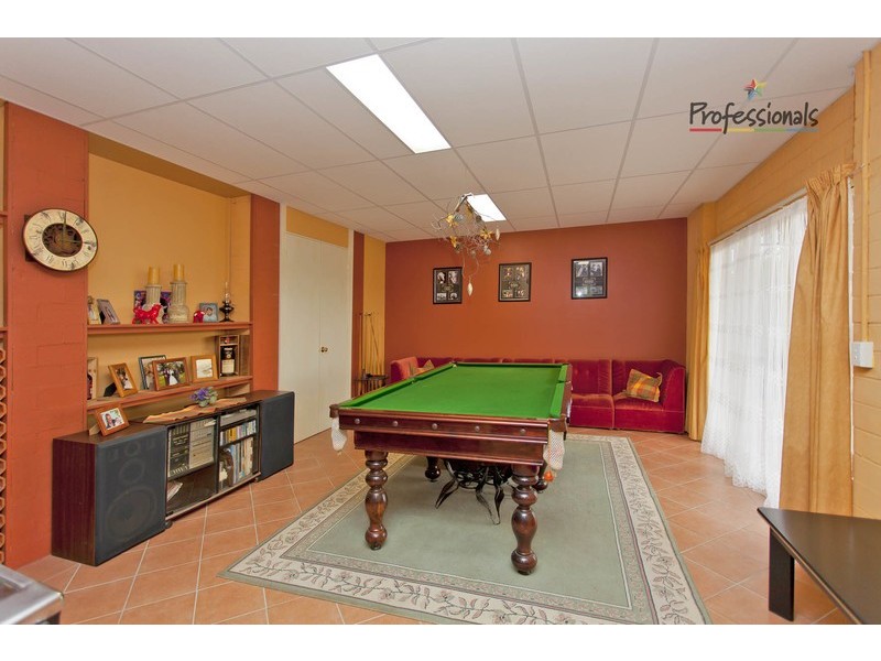 4 Caernarvon Court, Wodonga VIC 3690