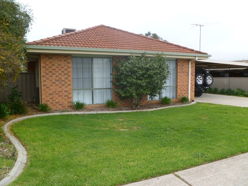 27 Dundee Drive, Wodonga VIC 3690