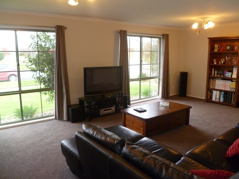 27 Dundee Drive, Wodonga VIC 3690