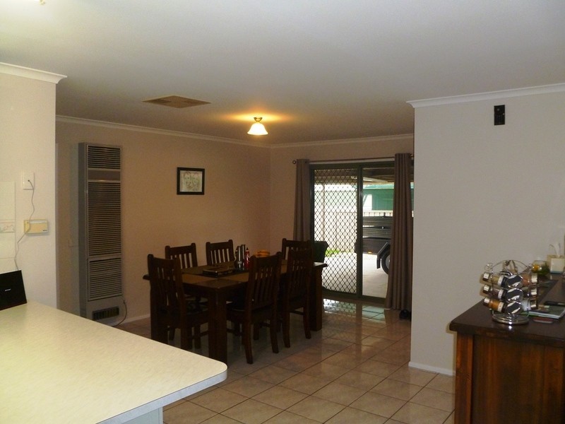 27 Dundee Drive, Wodonga VIC 3690