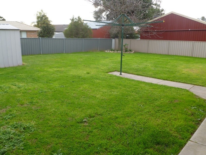 27 Dundee Drive, Wodonga VIC 3690