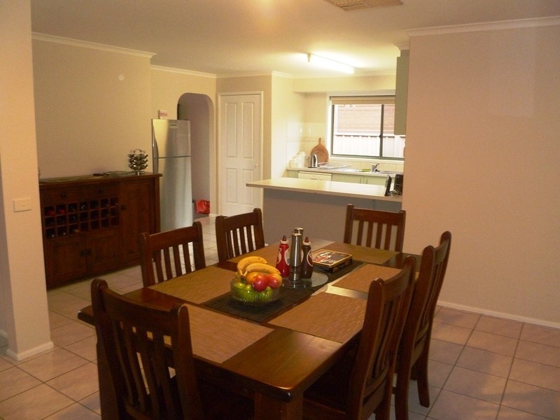 27 Dundee Drive, Wodonga VIC 3690