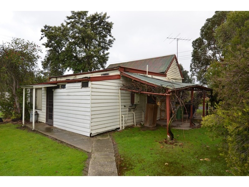 10-12 Burke  Street, Chiltern VIC 3683